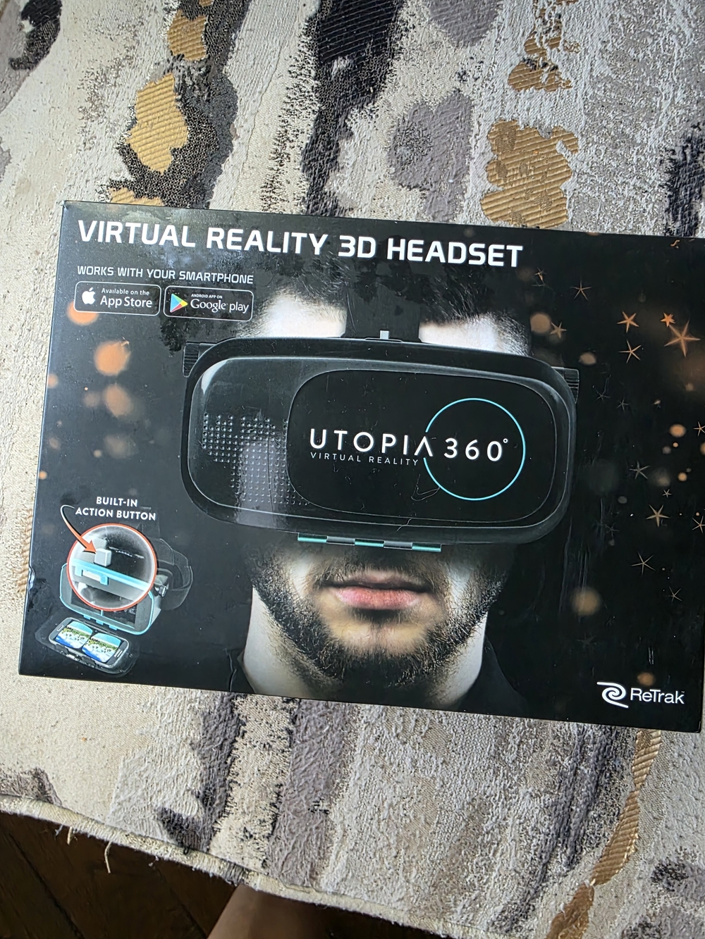 Topia Utopia360° Smartphone VR Headset in Black with Teal Accents